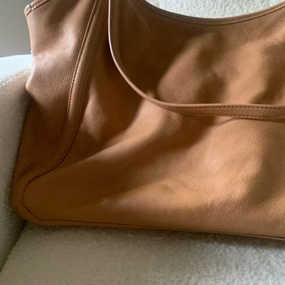 Tory Burch Camel Leather Shoulder Bag - Picture 5 of 12
